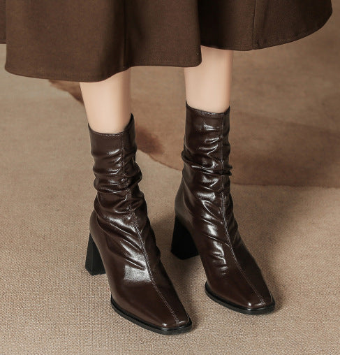 Gomez מגפי עקב אלגנטיים עם קפלים