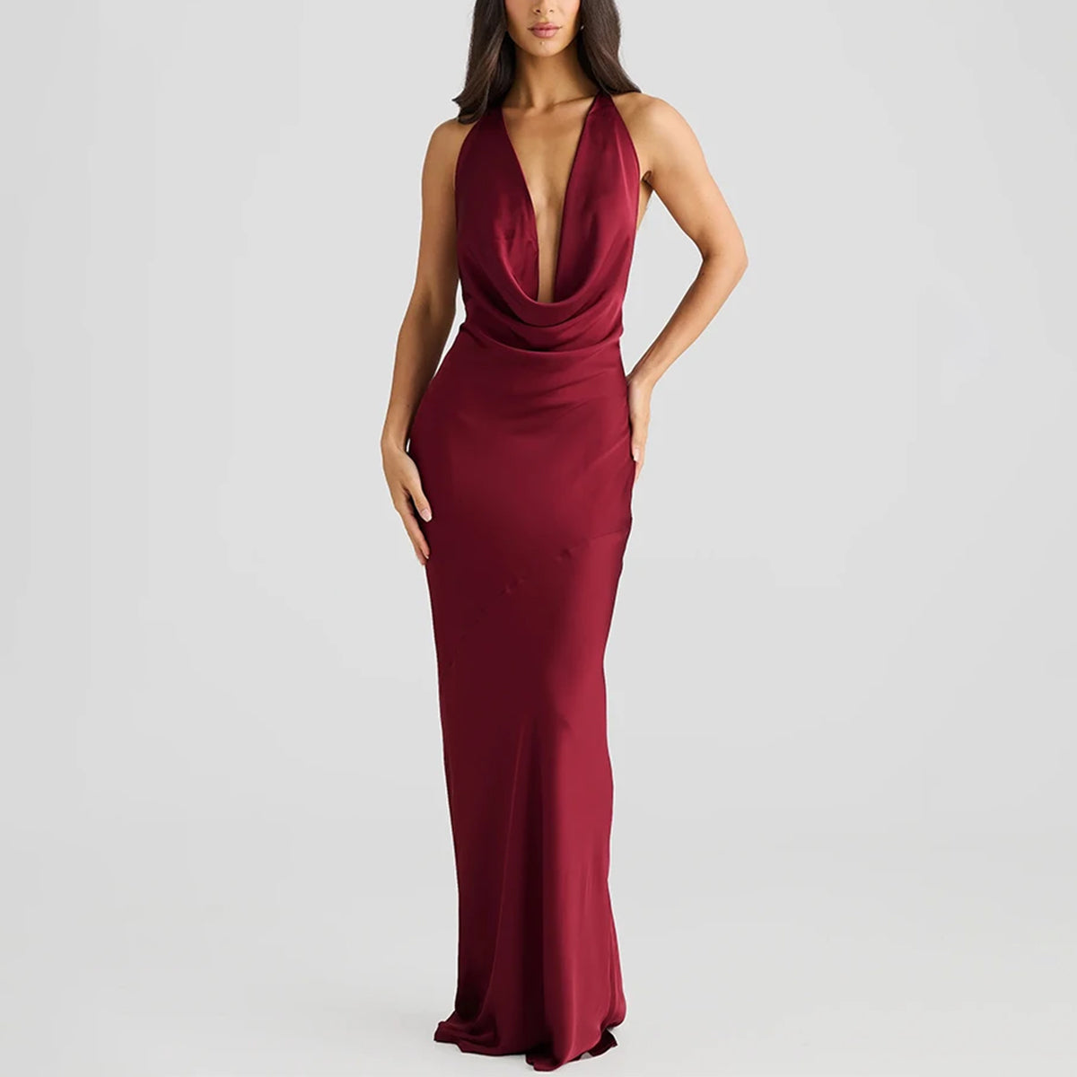 Tiana שמלת מקסי סאטן עם גב חשוף
