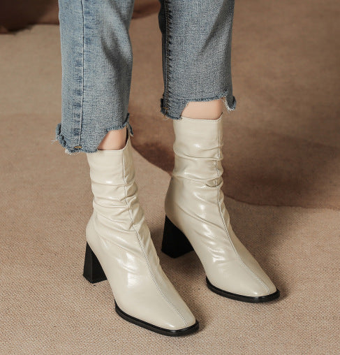 Gomez מגפי עקב אלגנטיים עם קפלים