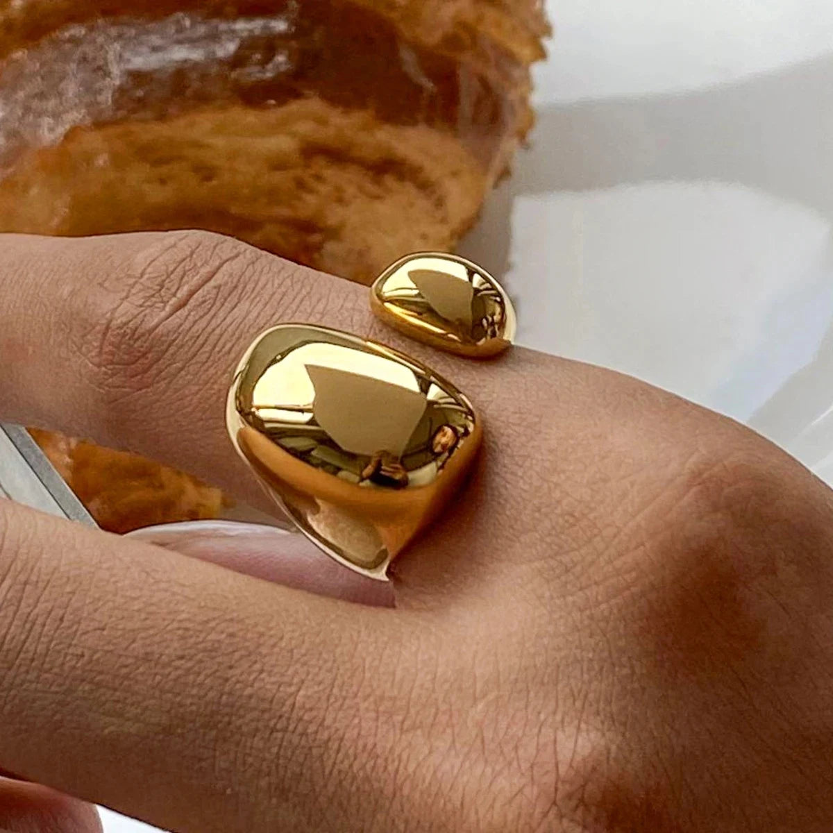 Fleur טבעת זהב פתוחה בעיצוב מודרני