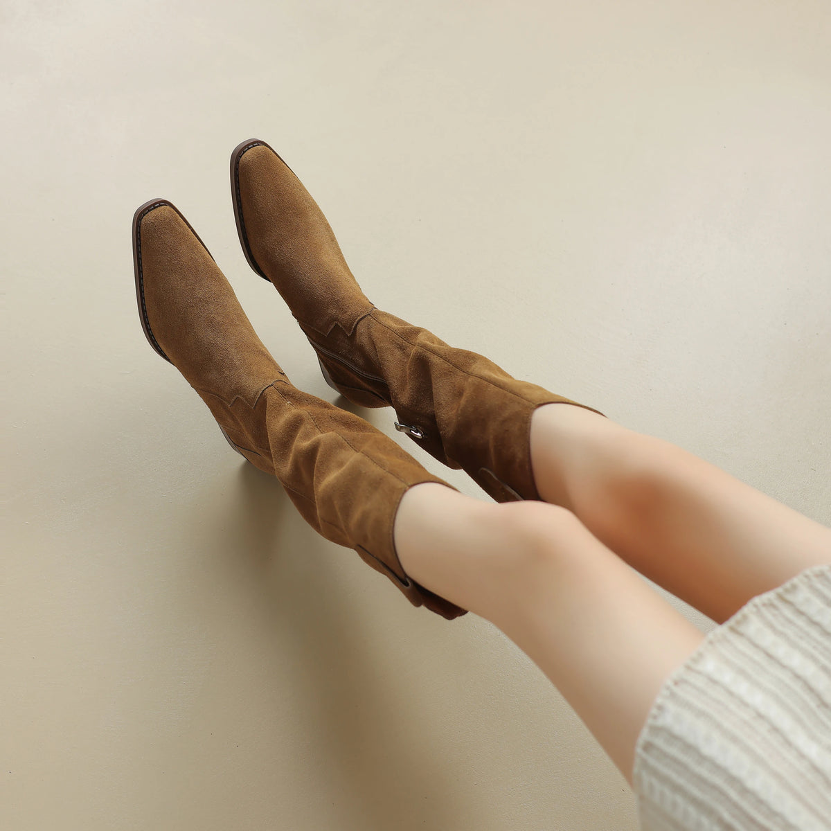 Warren מגפי ברך זמש בסגנון מערבוני עם רוכסן