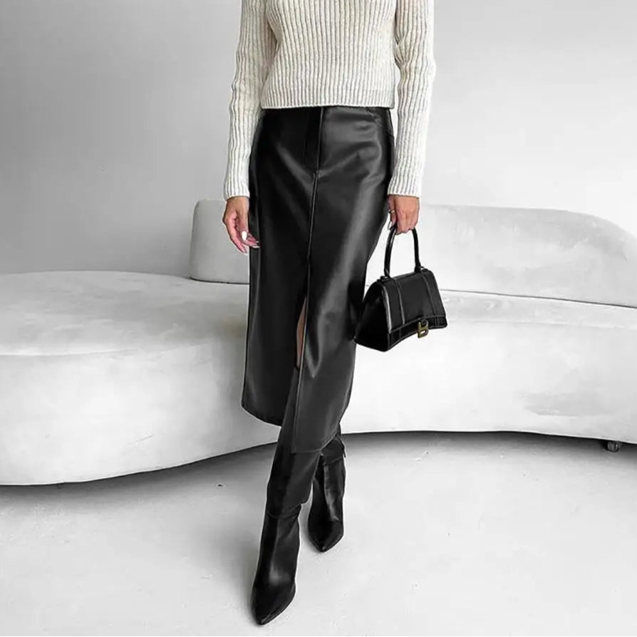 Aysha חצאית דמוי עור גבוהה עם שסע קדמי