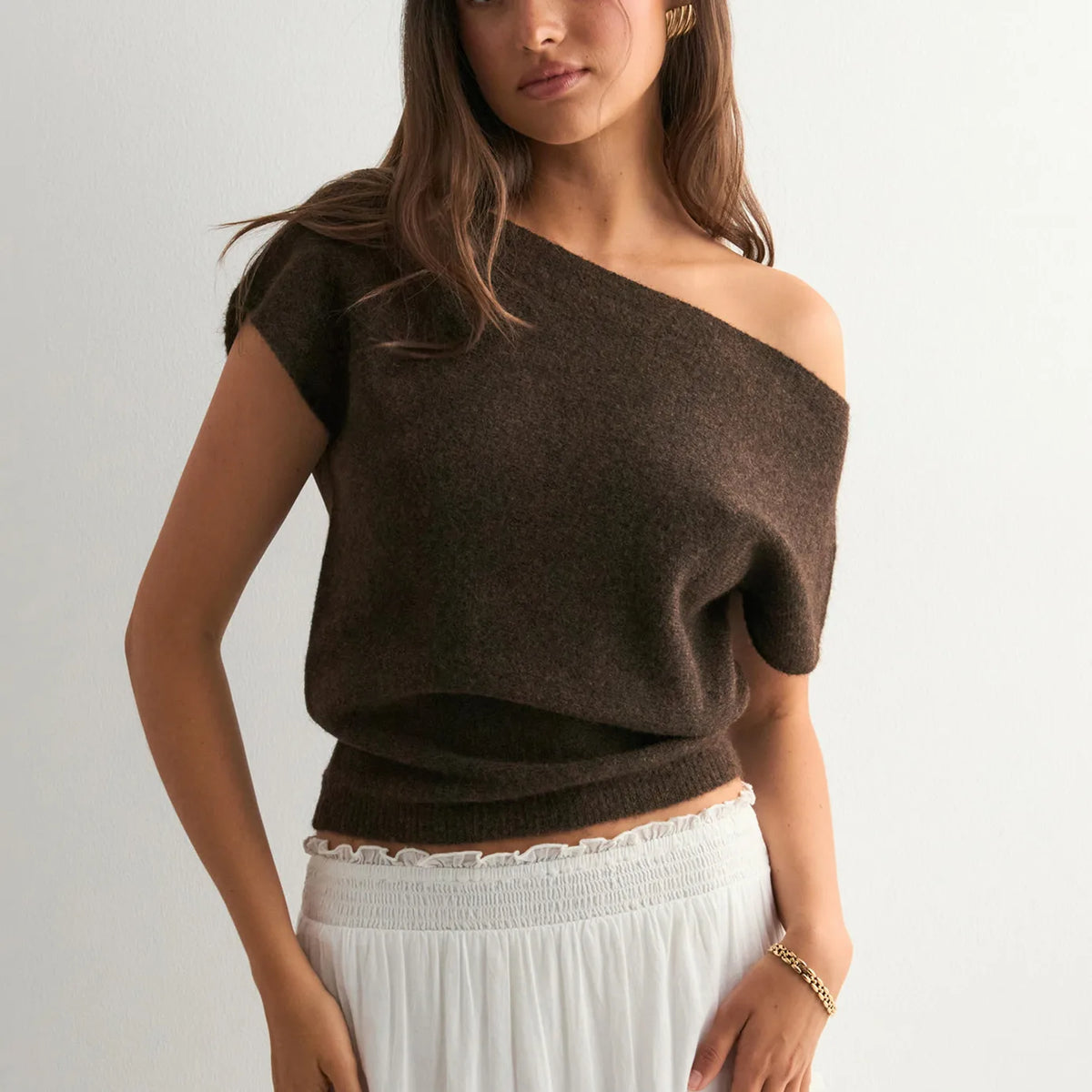 Virna חולצת סריג כתף חשופה