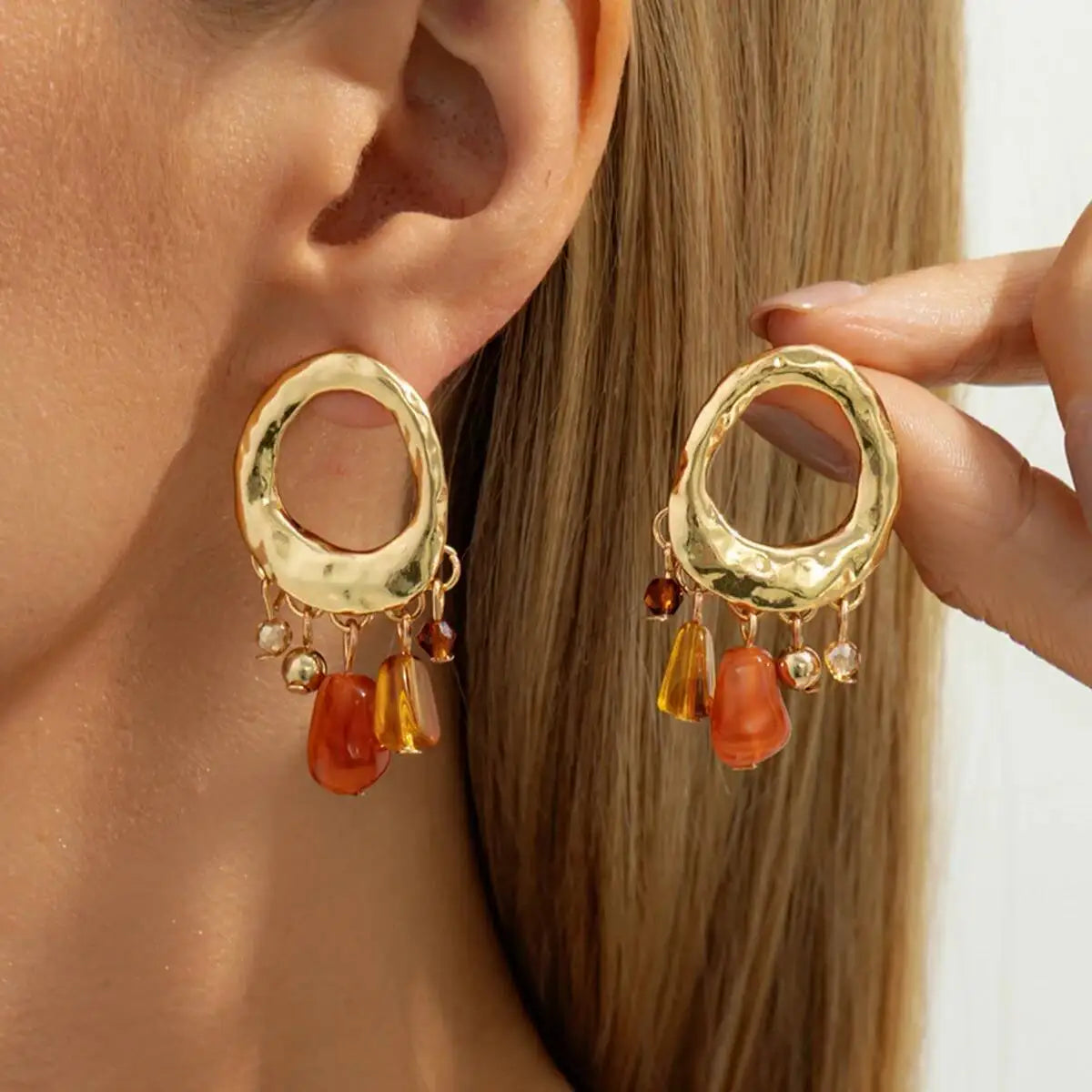 Aurelle עגילי טסל בגוון אמבר