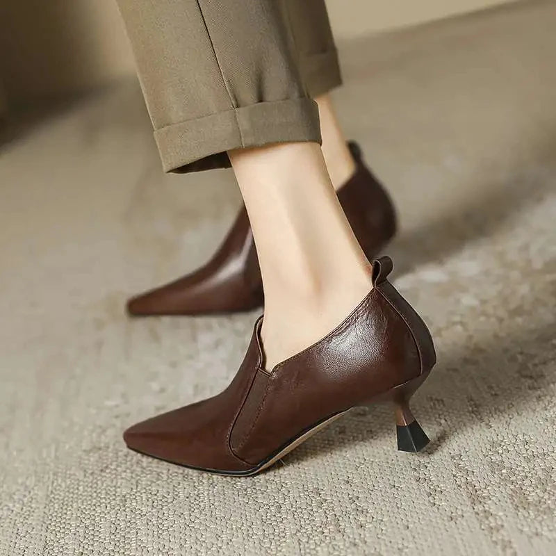 Rico נעלי עקב בעיצוב צרפתי ועקב דק