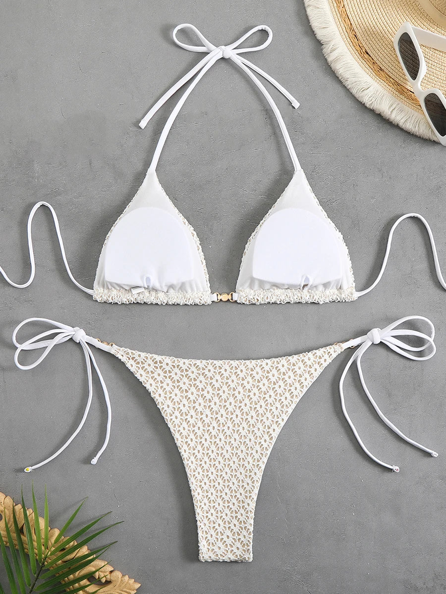 Catrin ביקיני ברזילאי עם שרשראות