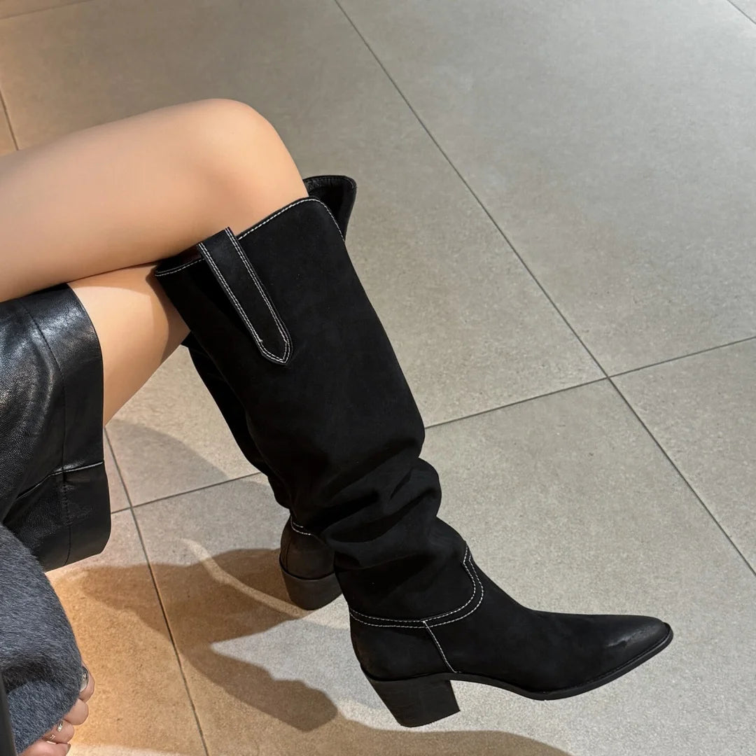 Slater מגפי ברך זמש אלגנטיים עם עקב