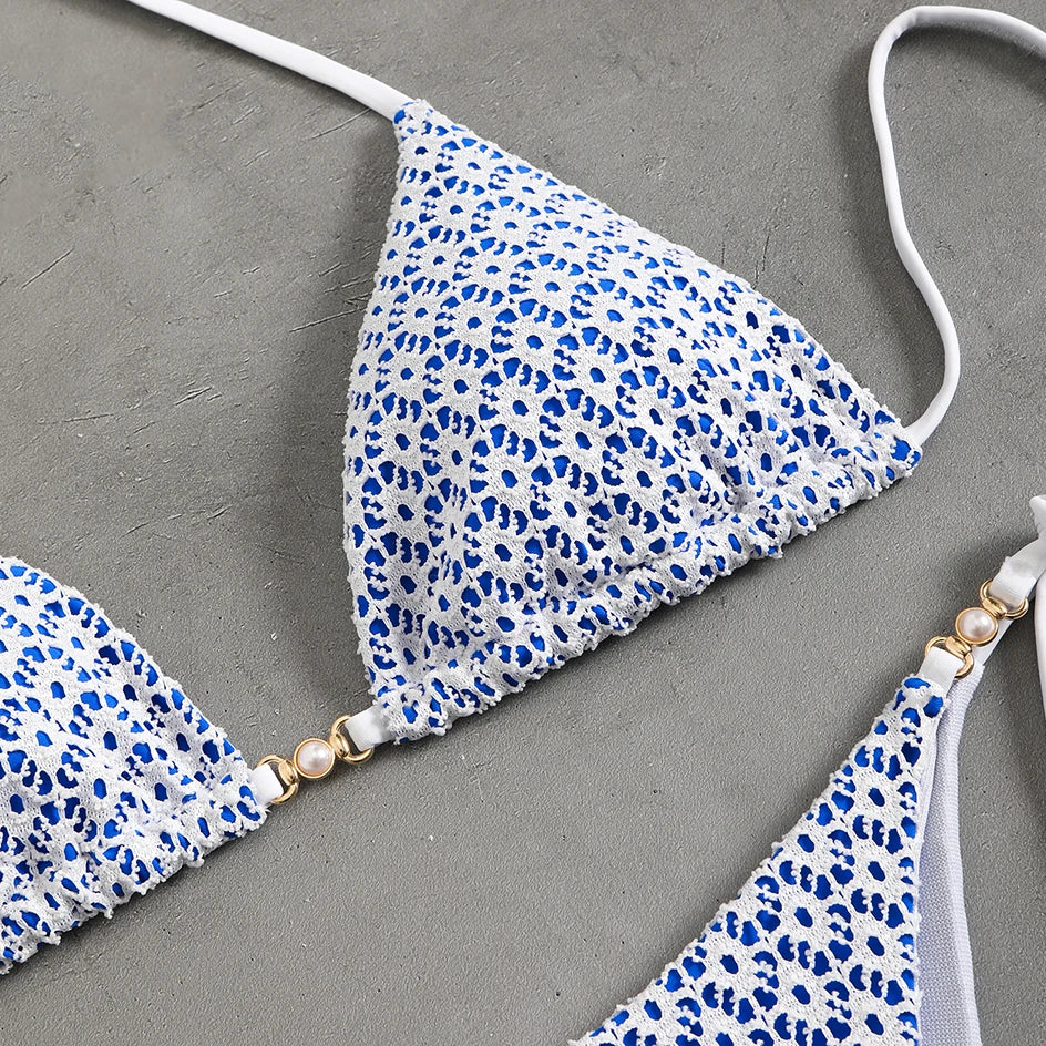 Catrin ביקיני ברזילאי עם שרשראות