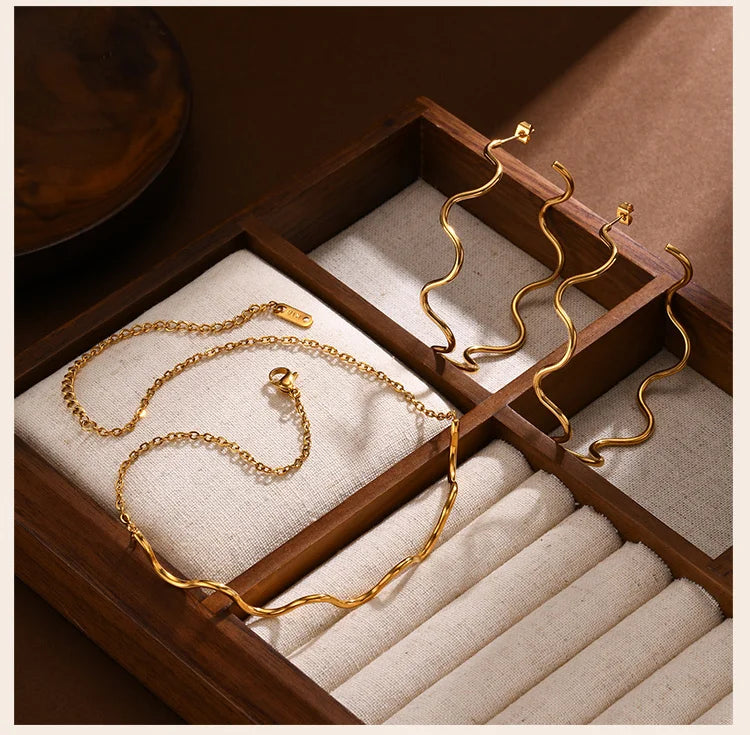 Mullen סט תכשיטים גל גאומטרי