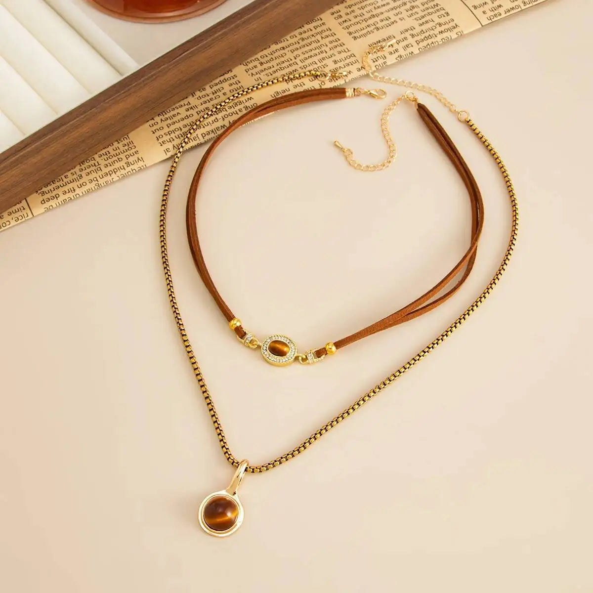 Serena שרשרת אבן טייגר איי בשכבות