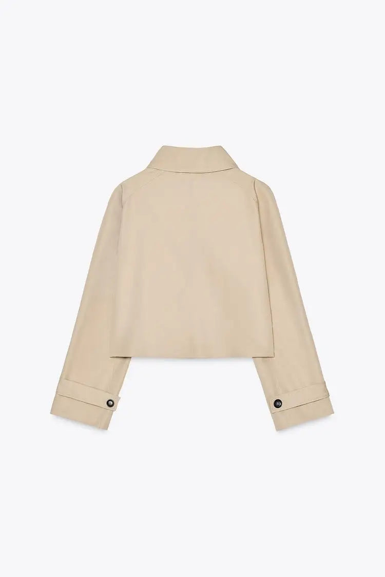 Cline ג׳קט קצר בגזרה ישרה עם כפתורים וצווארון גבוה