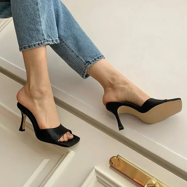 Ronald סנדלי עקב חרטום מרובע