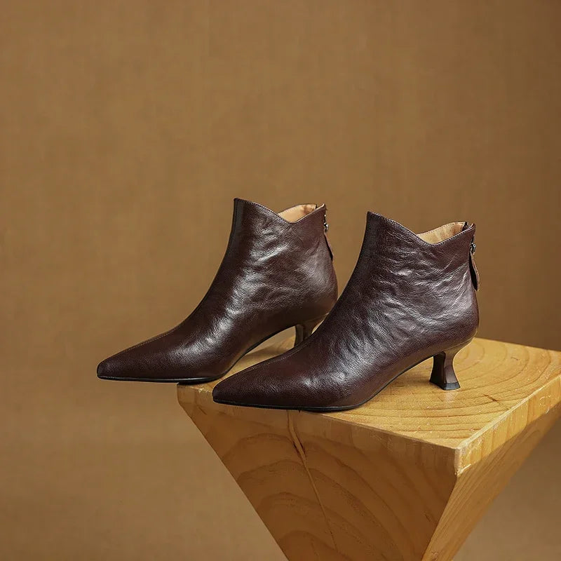 Awais מגפוני עקב מחודדים בעיצוב וינטג’