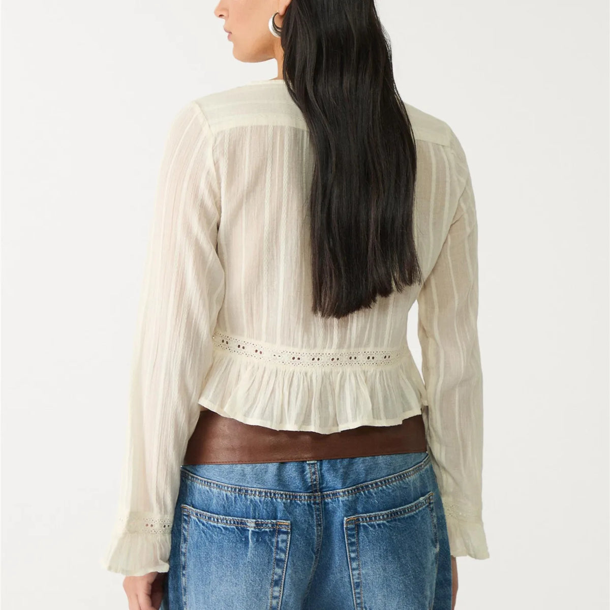 Myla חולצת תחרה קצרה עם כפתורים