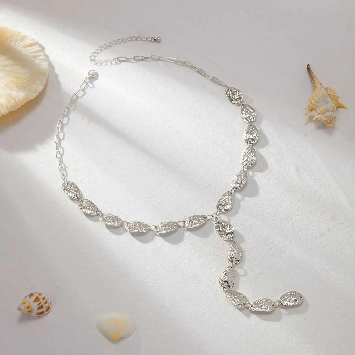 Bushra שרשרת וינטג&#39; בעיצוב אי-סימטרי