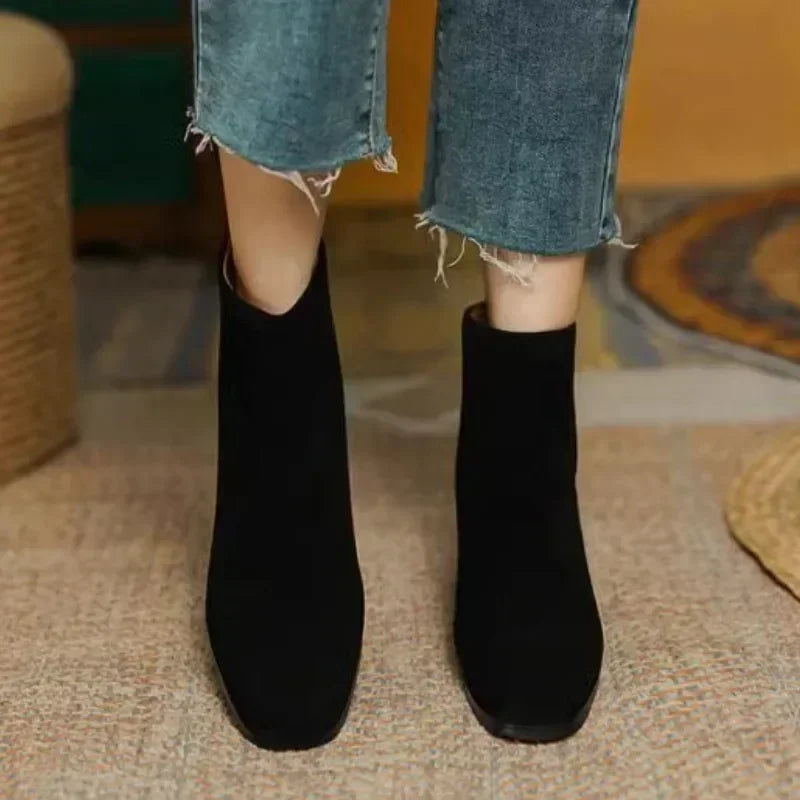 Garrison מגפי זמש עקב מרובע