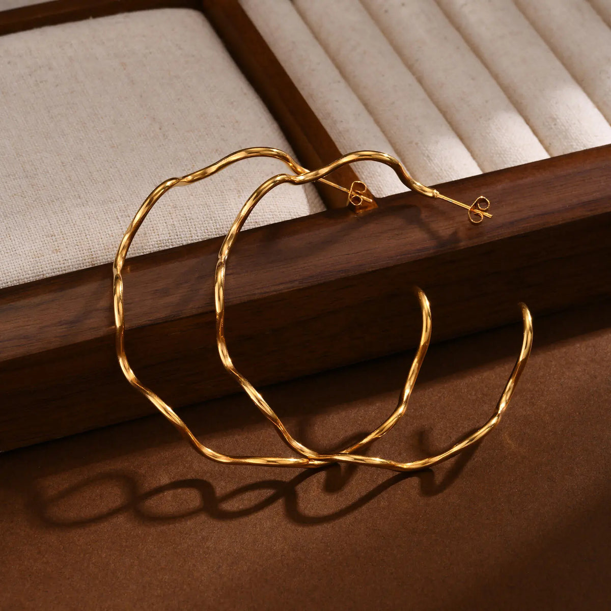 Mullen סט תכשיטים גל גאומטרי