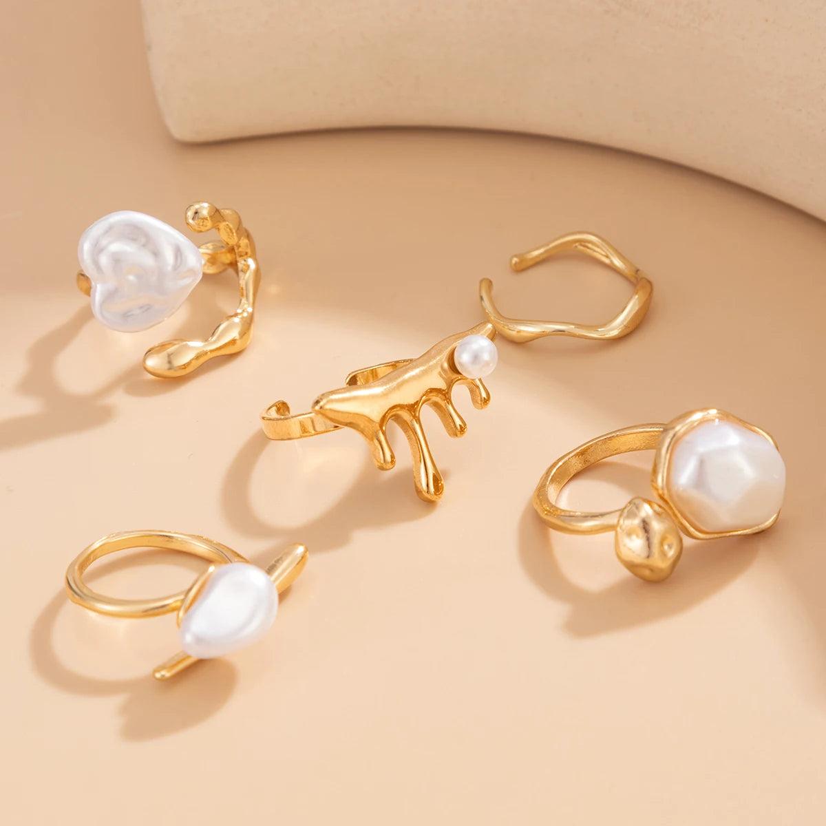 Eloria סט טבעות פנינים אסימטריות