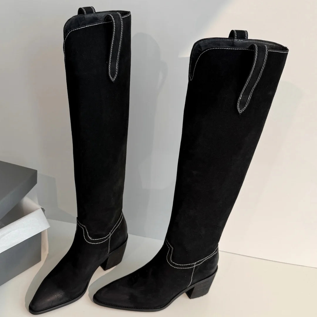 Slater מגפי ברך זמש אלגנטיים עם עקב