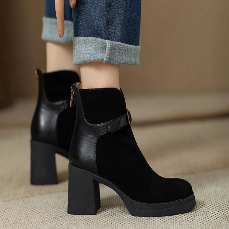 Jodie מגפי זמש עם אבזם ועקב עבה