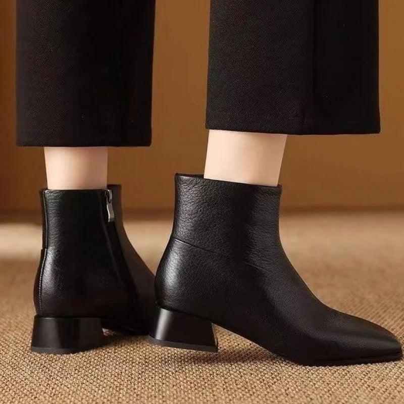 Livia מגפוני עור אמיתי