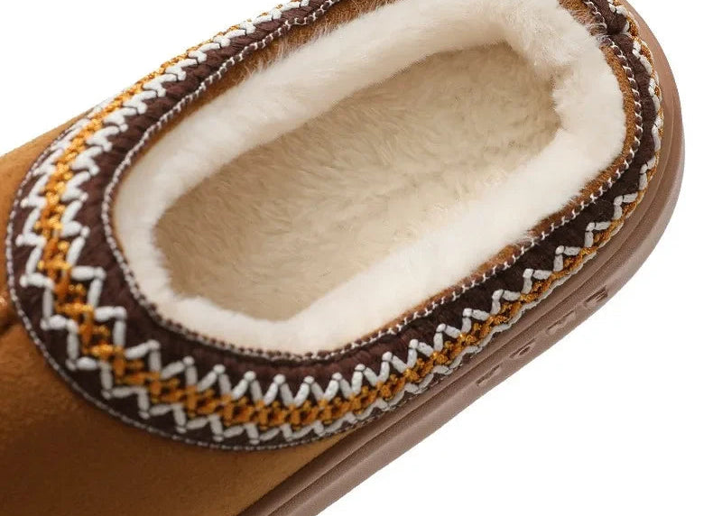 Bryan כפכפי פרווה חורפי רקומות