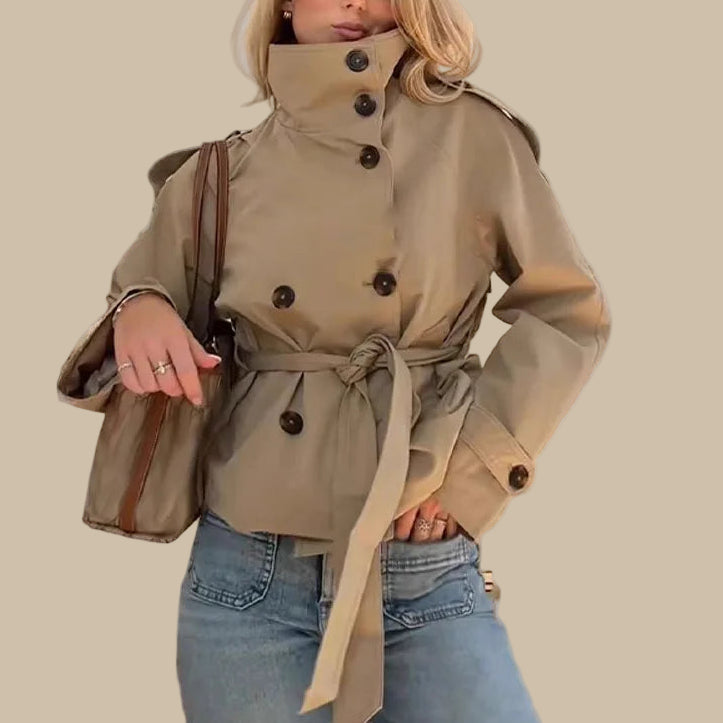 Quinn טרנץ קצר קז'ואל צווארון גבוה חגורה