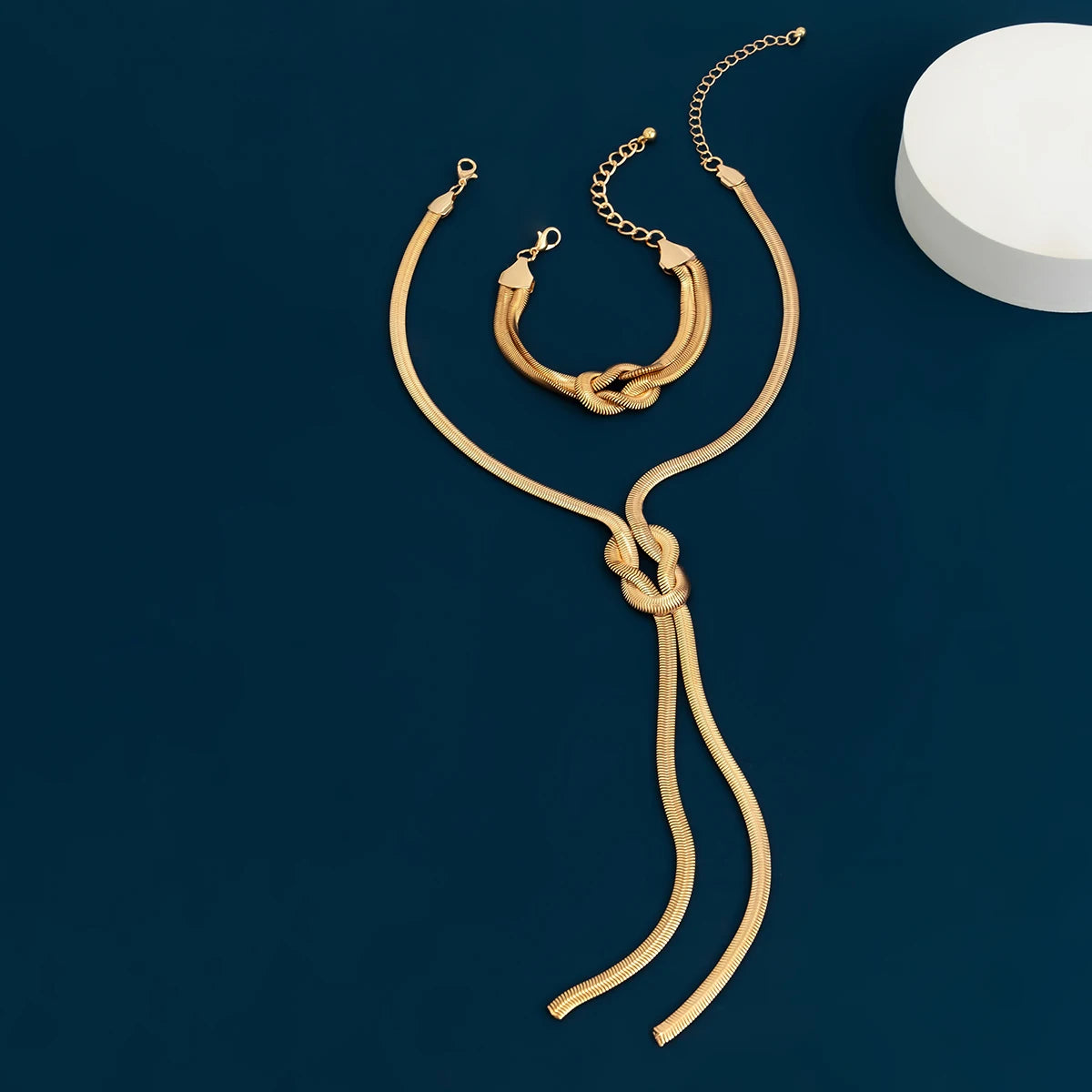 Seraphine סט תכשיטי שרשרת קשר ונחש