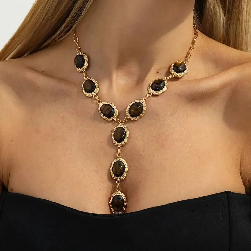 Aveline שרשרת אבן טייגר איי בצורת Y