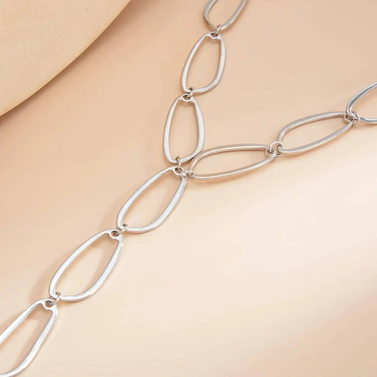 Valora שרשרת חוליות גיאומטריות בצורת Y