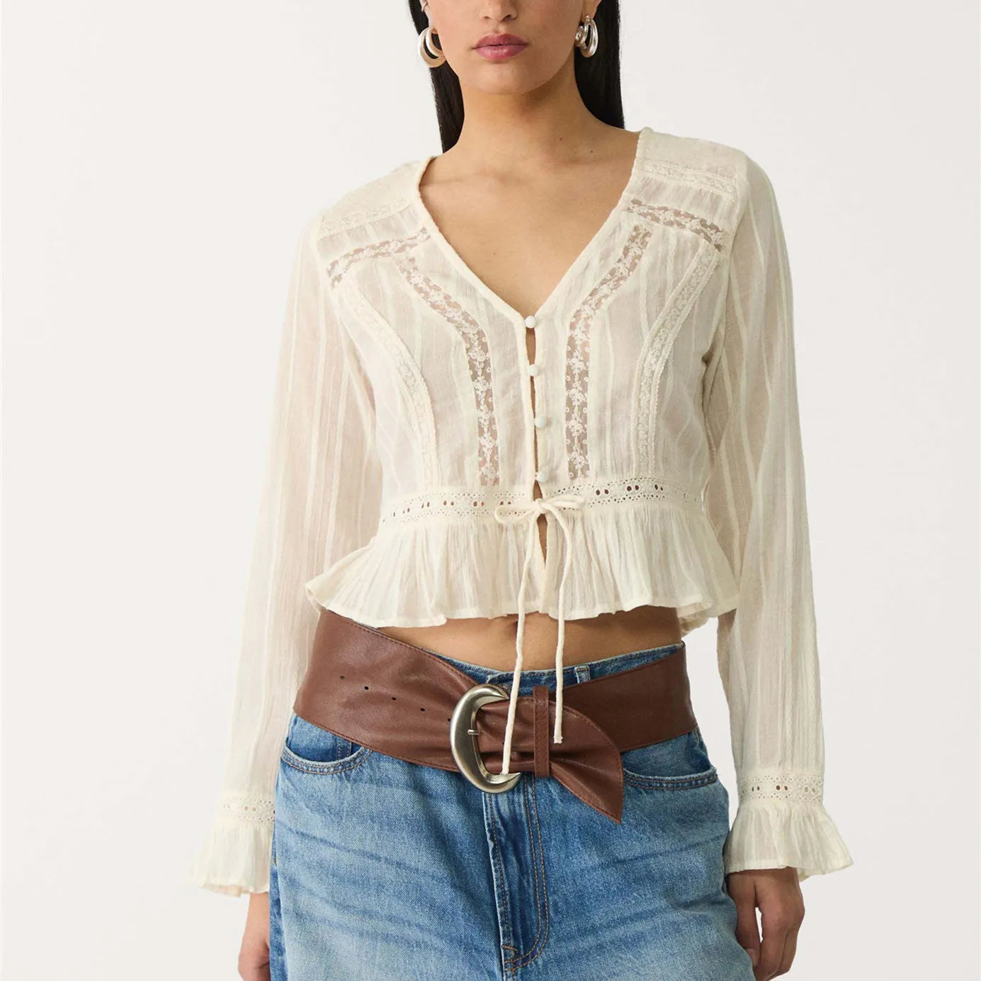 Myla חולצת תחרה קצרה עם כפתורים