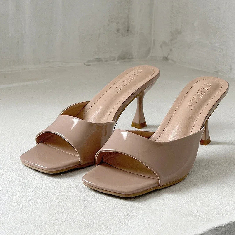 Pollard נעלי עקב מיול מרובעות