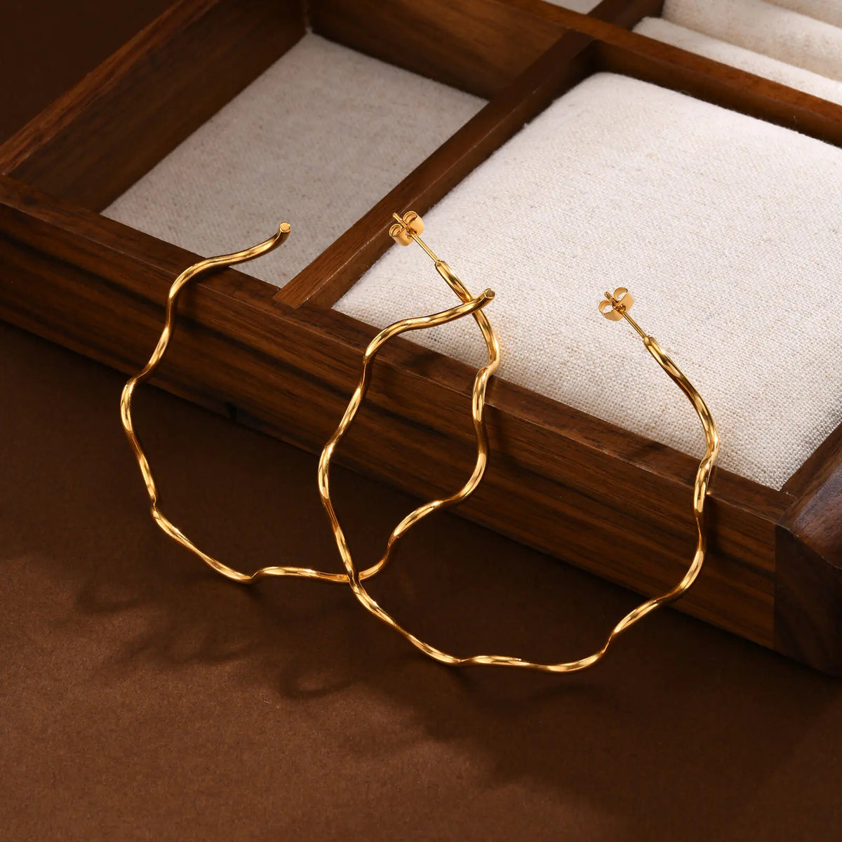 Mullen סט תכשיטים גל גאומטרי