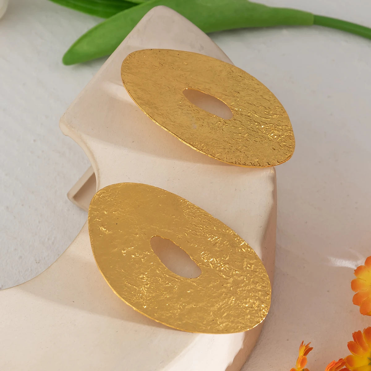 Dalton עגילי סטייטמנט אובליים