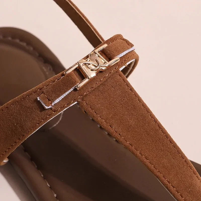 Cruz סנדלי טי שטוחים Outlet