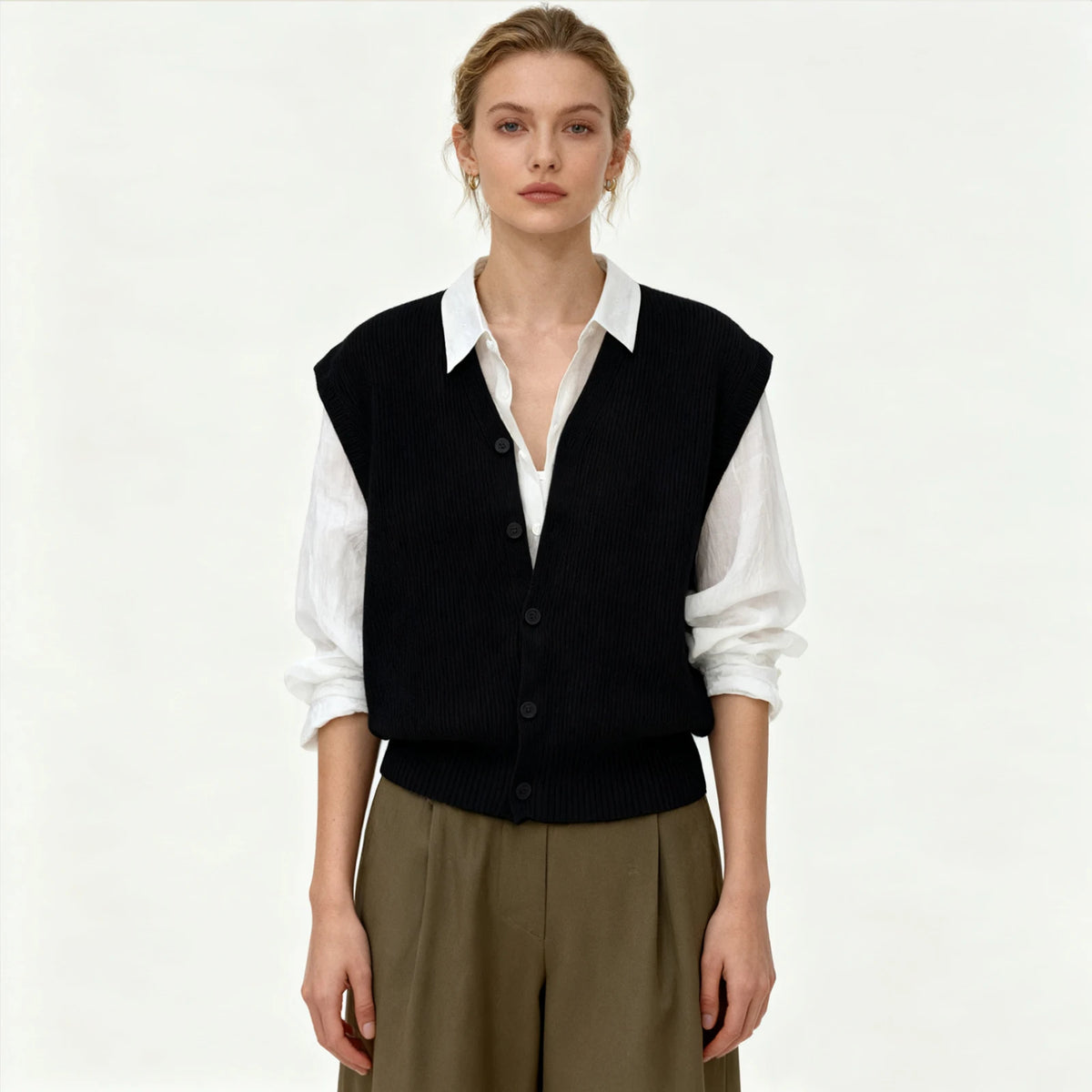 Briony וסט סרוג עם כפתורים