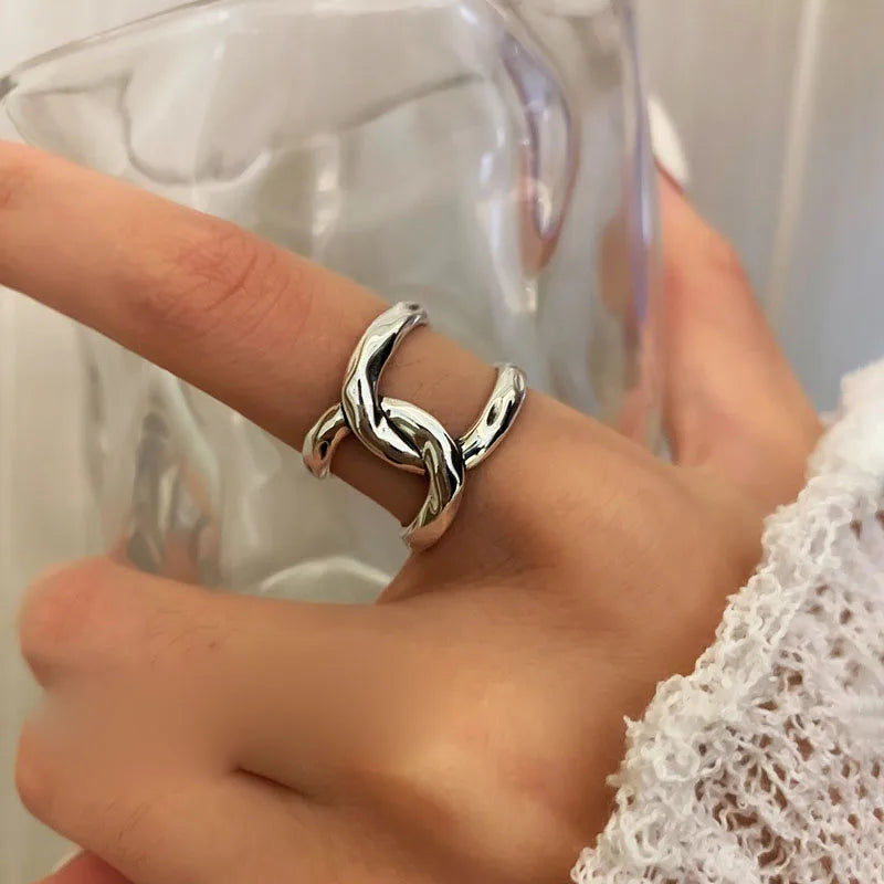 Lily טבעת כסף סטרלינג מצטלבת