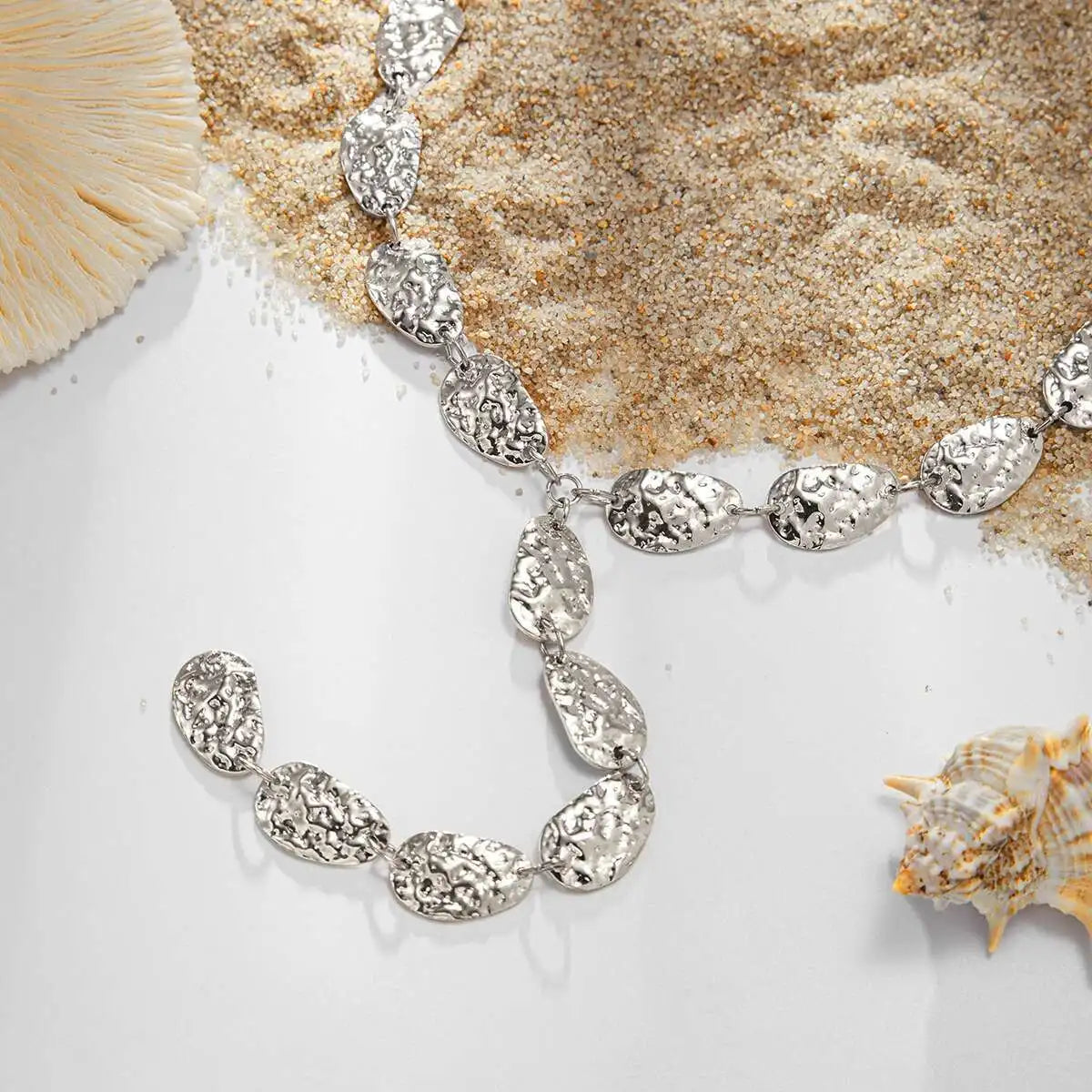 Bushra שרשרת וינטג&#39; בעיצוב אי-סימטרי