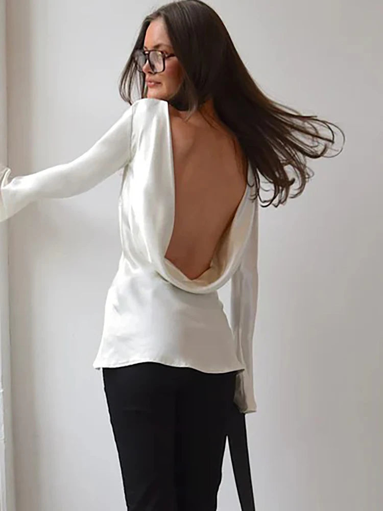 Blake טופ סאטן גב פתוח עם שרוול מתרחב