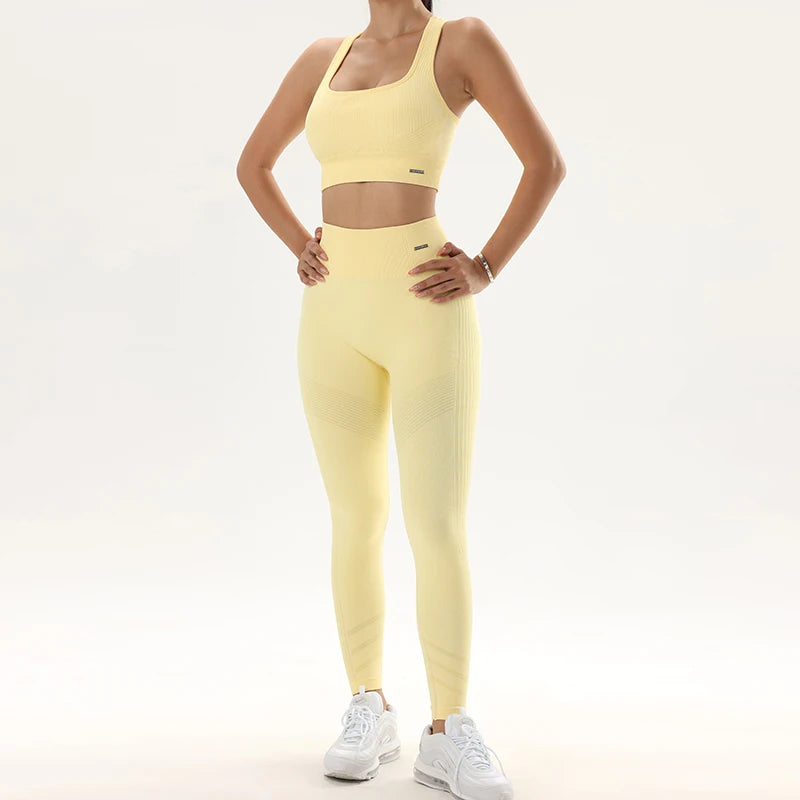 50143594774688|50143594840224|50143594872992