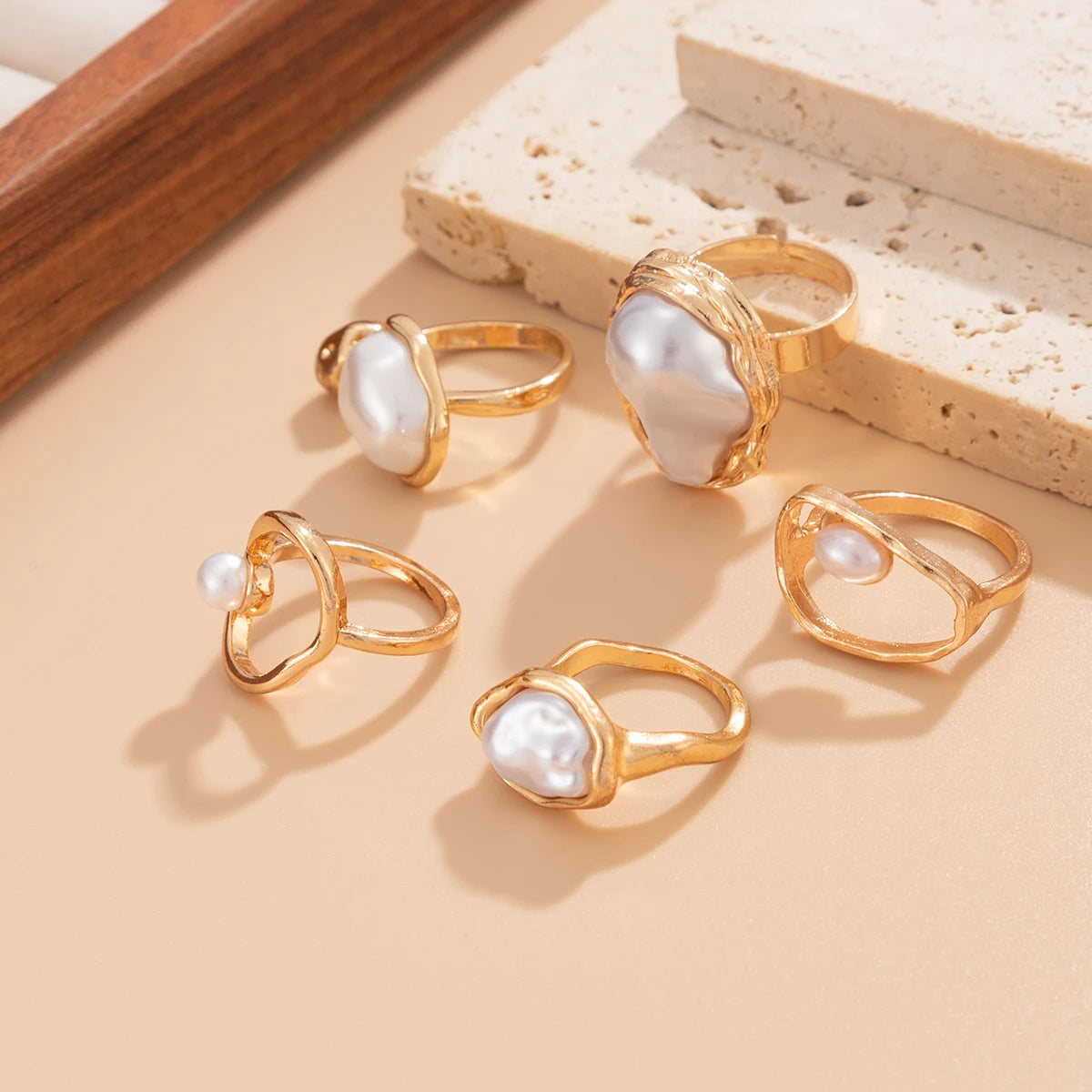 Eloria סט טבעות פנינים אסימטריות