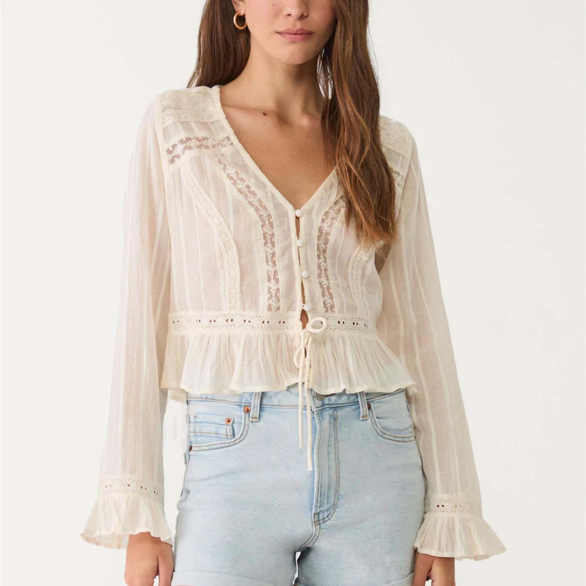 Myla חולצת תחרה קצרה עם כפתורים