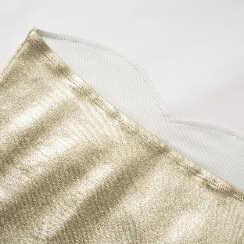 Julie טופ סטרפלס זהוב צמוד בגזרה מחטבת