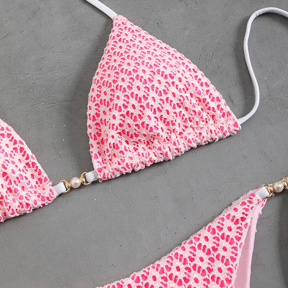 Catrin ביקיני ברזילאי עם שרשראות