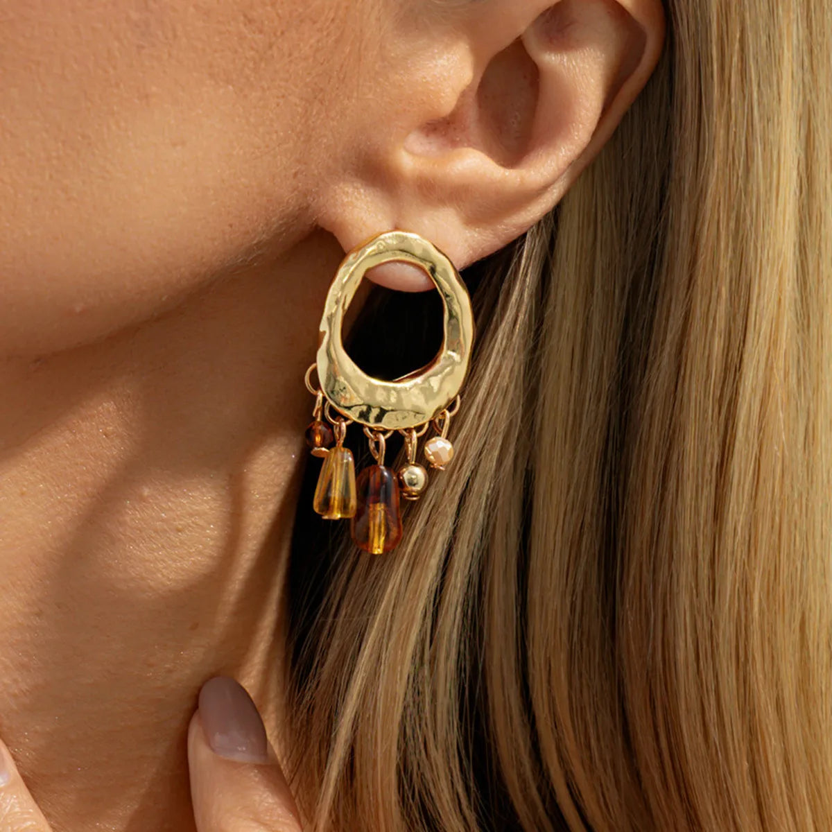 Aurelle עגילי טסל בגוון אמבר