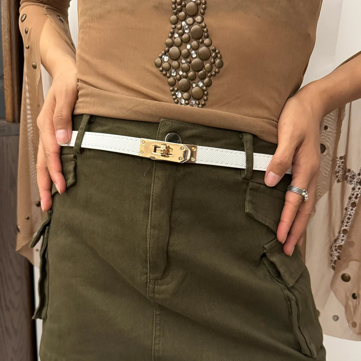 Frye חגורת עור דקיקה עם אבזם מתכת