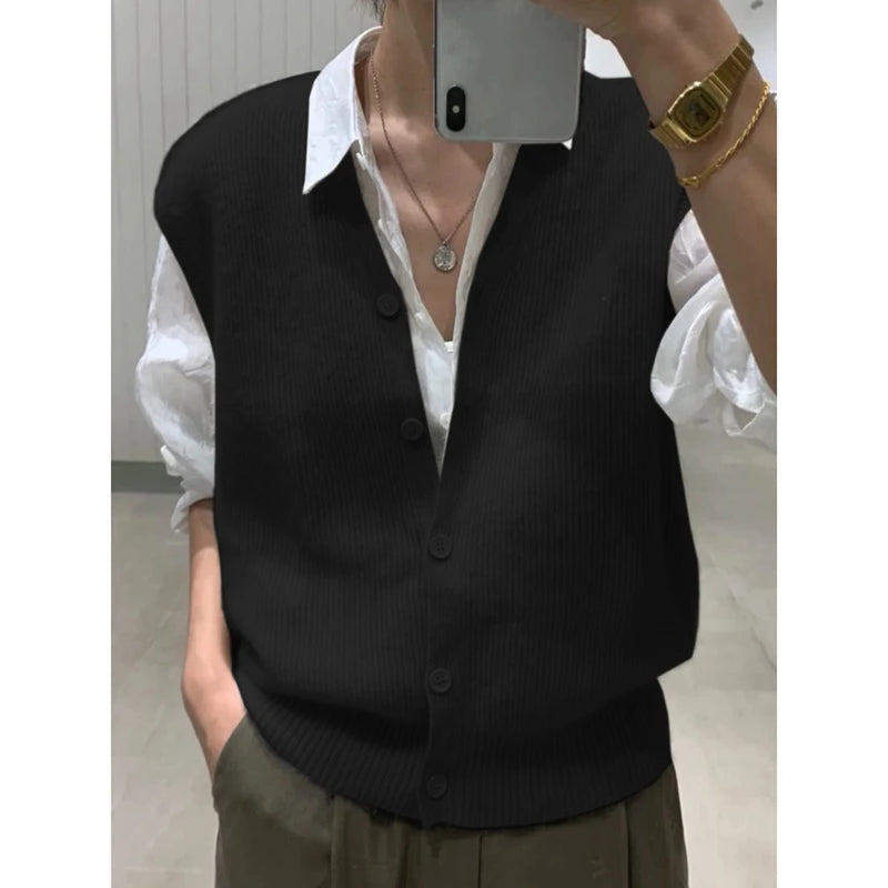 Briony וסט סרוג עם כפתורים