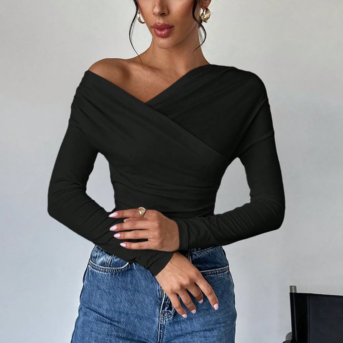 Steele טופ אוף שולדר מעטפת שרוול ארוך