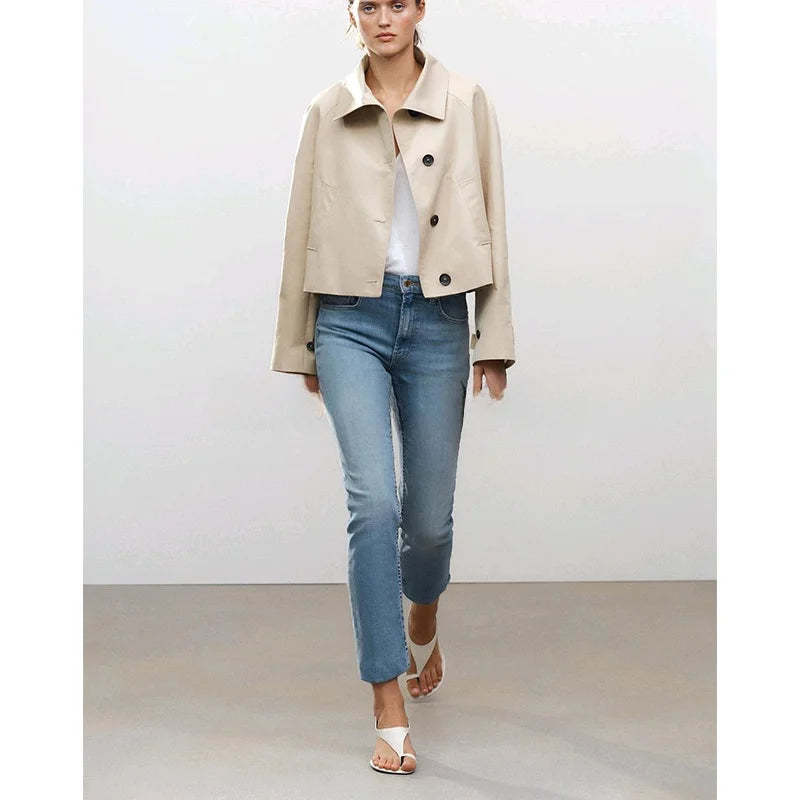 Cline ג׳קט קצר בגזרה ישרה עם כפתורים וצווארון גבוה