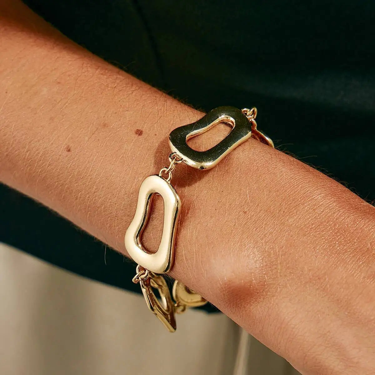 Dillan סט תכשיטים גאומטרי זהב